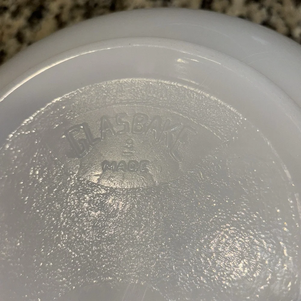 Vtg GlassBake 9 Made for Sunbeam White Glass Mixing Bowl 9” x 4 1/2” pour spout